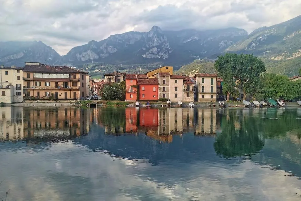 The River Nest Lasnigo Apartment