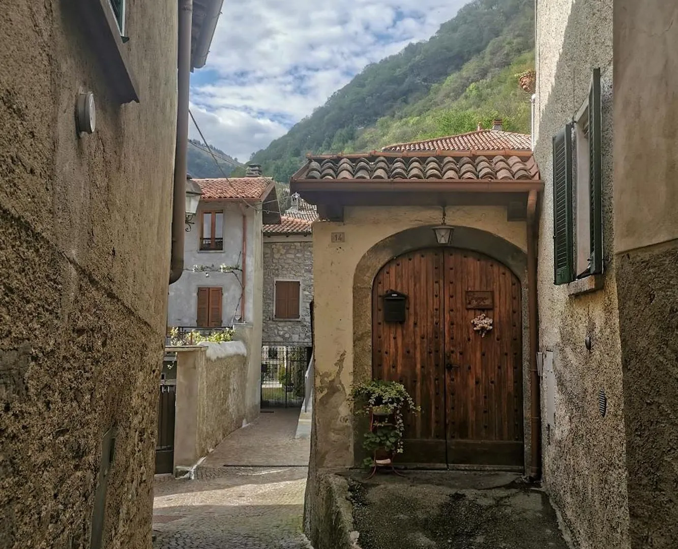 The River Nest Lasnigo